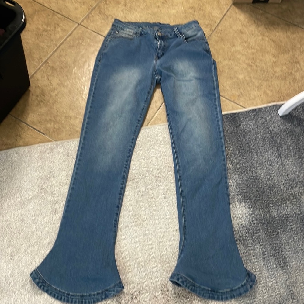 Shein bell bottom jeans, never won